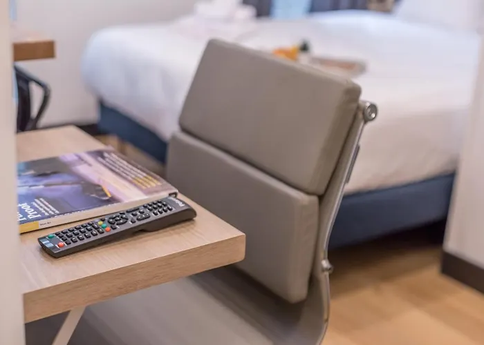 Ws Champs-elysees - Colomb * باريس