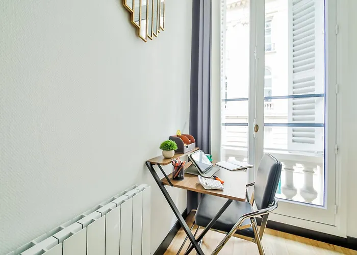 Ws Champs-elysees - Colomb باريس